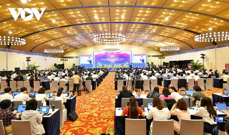 Diễn đàn Kinh tế - Xã hội Việt Nam 2023: Nhận diện rào cản, kiến tạo động lực